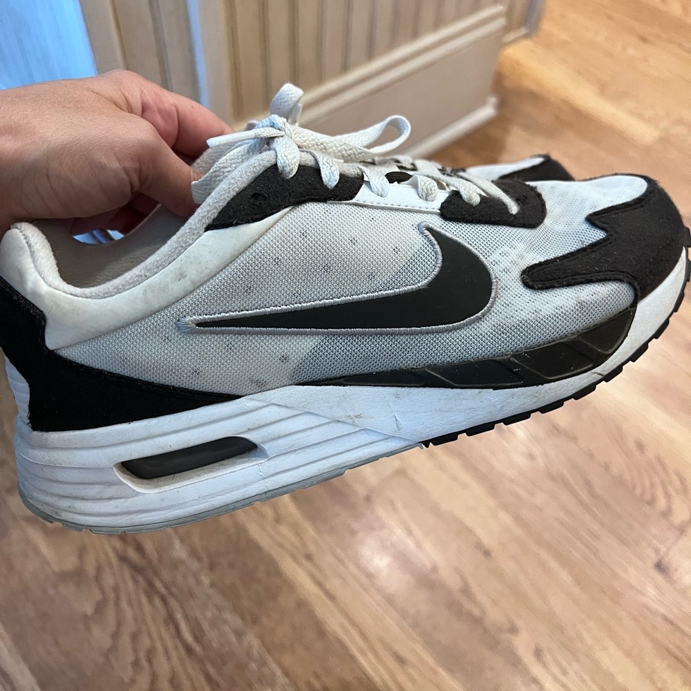 Nike Black and White Sneakers with Air Technology